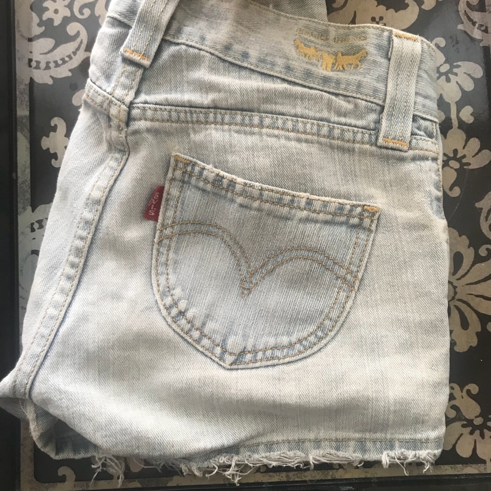 Levi’s vintage 504 jean shorts 3